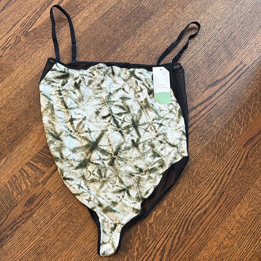 ‼️3/$30‼️ BNWT Mary Young Latitude Tie Dye Bodysuit - Size L